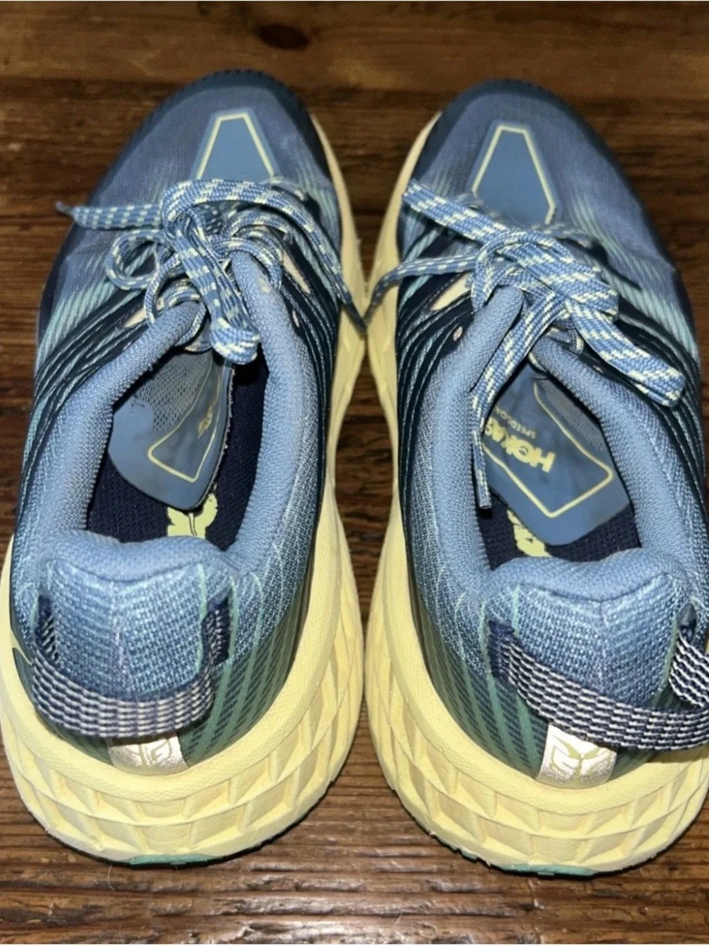 Hoka One One hoka one